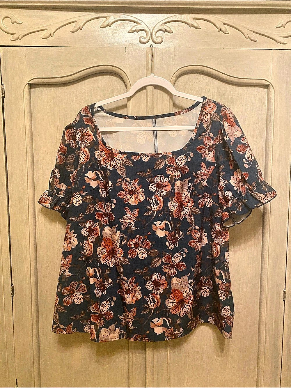 SHEIN Floral Short Sleeve Blouse in Blue, rust  &  tan  1XL